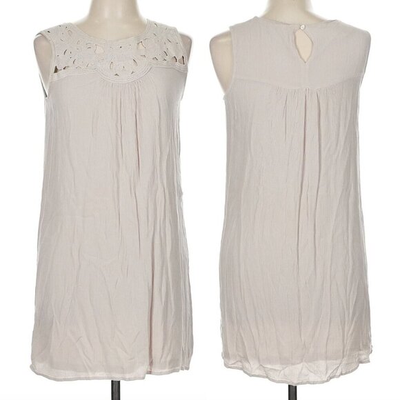 NEW NWT JANE AND DELANCEY Taupe Gray ish Crochet Eyelet Sleeveless Shift Dress - Picture 1 of 13